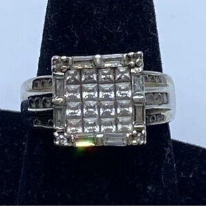 Elegant Silver Square Cluster Ring